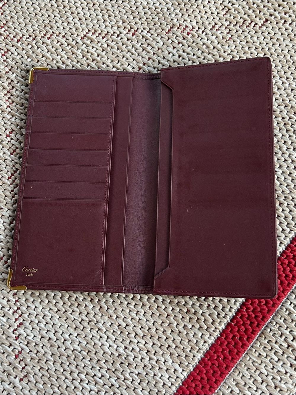 CARTIER Pre-Loved Luxury Leather Passport, Wallet, or Card Holder - Unisex - Picture 3 of 6
